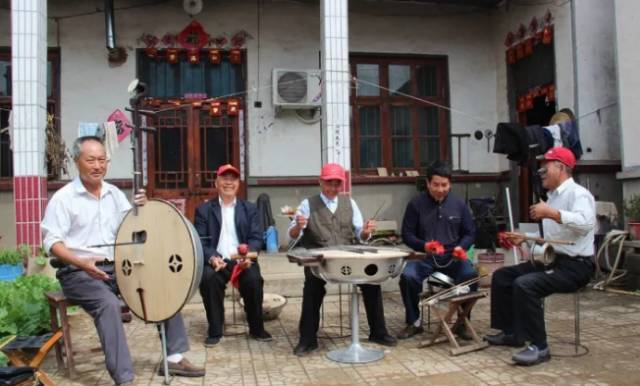 “胡捣鼓”乐队 “胡捣鼓”乐队