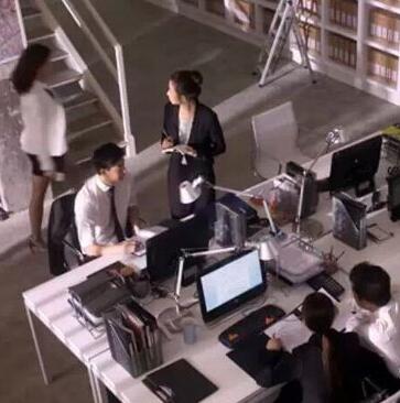 别人眼中正在工作的他们 别人眼中正在工作的他们