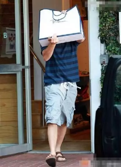 防拍之用包挡脸