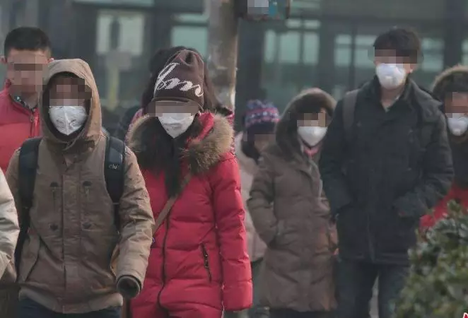 防拍之戴口罩挡脸