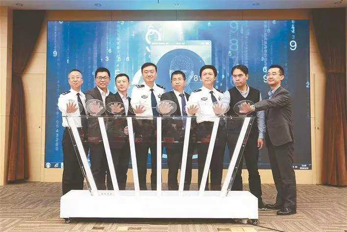 “AI交警”正式上岗,主要针对“特殊行业人员” “AI交警”正式上岗,主要针对“特殊行业人员”