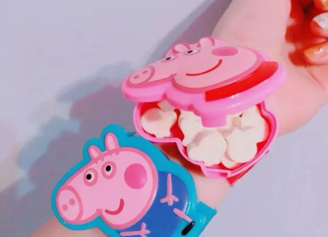 小猪佩奇奶糖手表 小猪佩奇奶糖手表