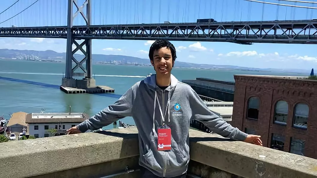 17岁青年埃兹基埃尔·佩雷拉 17岁青年埃兹基埃尔·佩雷拉