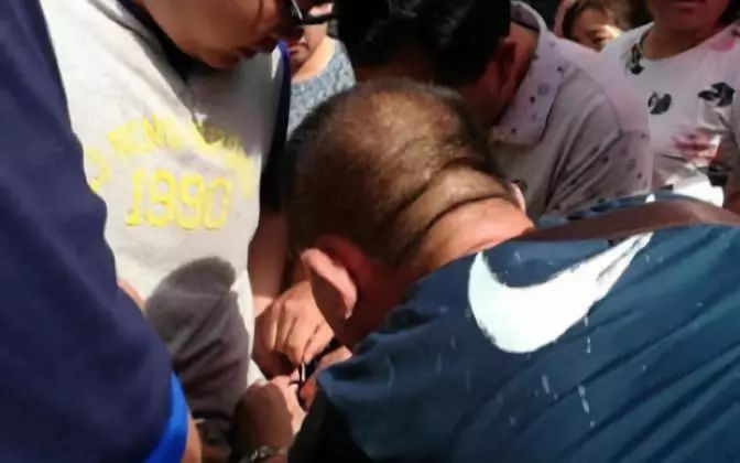 昨日高考拉开帷幕 一考生因金属拉链无法入场 昨日高考拉开帷幕 一考生因金属拉链无法入场