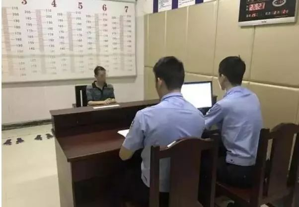 被抓捕的逃犯 被抓捕的逃犯