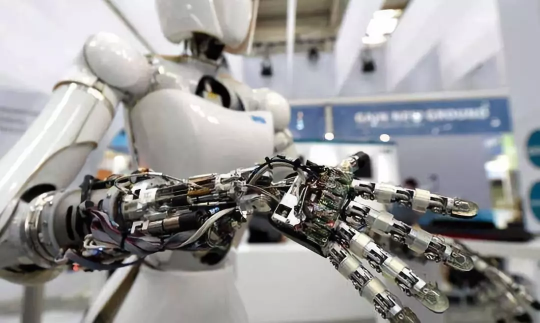 过半调查者认为机器人30年内将接管大部分人类工作 过半调查者认为机器人30年内将接管大部分人类工作