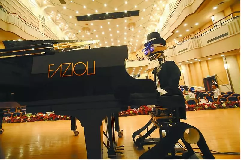 钢琴机器人——“特奥特劳尼克(TEO TRONICO)”