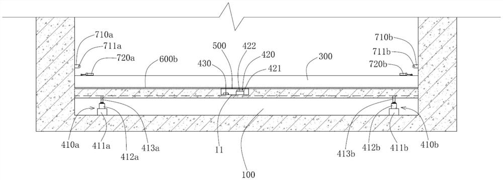 一种地铁防雨水倒灌的液压升降挡水板装置 一种地铁防雨水倒灌的液压升降挡水板装置