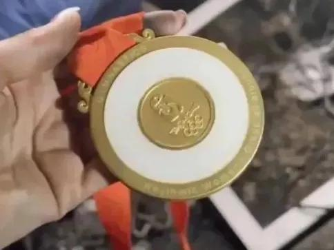 不怕烧的北京奥运会金牌 不怕烧的北京奥运会金牌