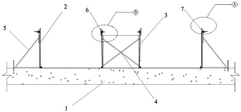 一种曲线形超平地面模板支撑连接结构及其施工方法 一种曲线形超平地面模板支撑连接结构及其施工方法